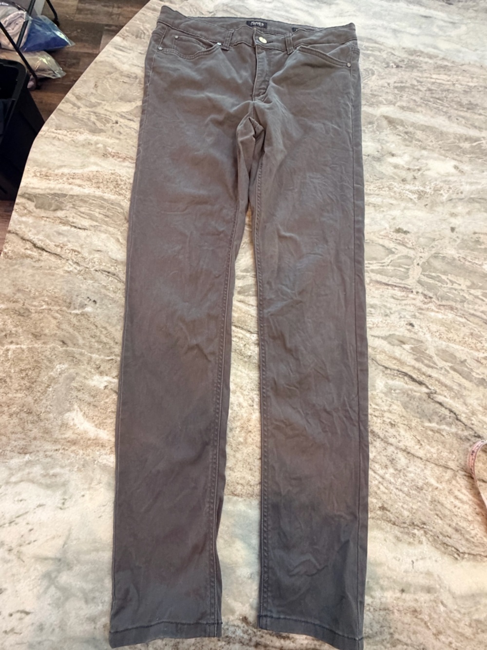 Jones New York Grey Straight Leg Pants Size 8 Classic Stretch Work Career